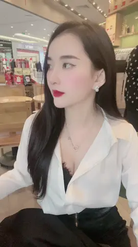 Chẳng còn khả năng chống đỡ 🥰