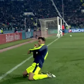 📌 O final é o melhor !!! #özil #gol #puskas 