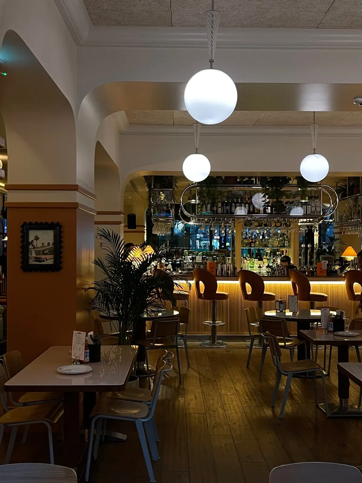 #hoxtonhotel #londonhotspots #restaurantinlondon #thingstodoinlondon #london #Foodie 