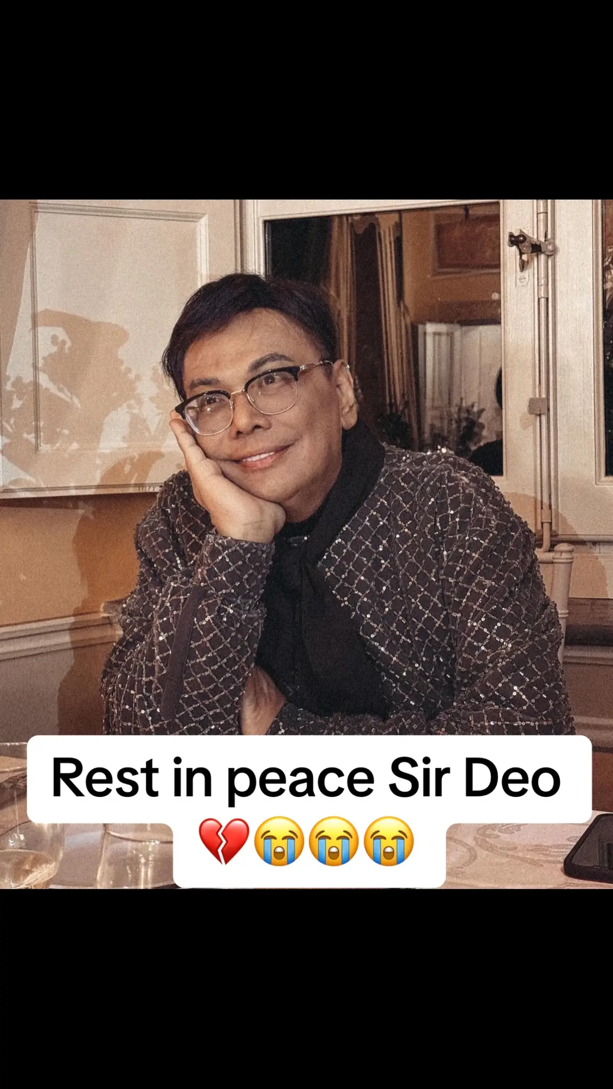 This is heartbreaking!! 💔 💔💔  The person behind DREAMSCAPE ENTERTAINMENT sir Deo 😭😭😭  Narito ang mensahe at kumpirmasyon ni PJ Endrinal sa pagpanaw ni sir Deo Endrinal:  “This has to be the hardest caption that I will ever post. Thank you daddy for everything, you have been the best father not just to me but to everyone that has known you. We will always remember how fortunate we are that you were in our lives. This will definitely be a hole in my heart and will leave a scar; but I know that you’re finally free from pain and now happily dancing in heaven cause you’ll definitely be the life of the party up there. We might be grieving now but instead of the sadness we should be celebrating the life you lived and shared with us and for that we’ll always be grateful. For now, Rest in Paradise Daddy, I love you so so much. ❤️” ⠀ #dreamscapeentertainment #deoendrinal #kapamilyaforever #ABSCBN #StarMagic #Artist #couplegoals #foryou #fyp #viral #philippines #trending 