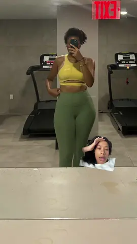I’m on my #fitnessjourney and i’m just proud of my #growth 🙌🏽 we still have #fitnessgoals i wanna meet but slow and steady wins the race! #health #wellness #fatloss #fitnesstransformationcheck #fitnesstransformations #greenscreen 