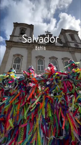 É a Bahia .. ❤️ #salvador #pelourinho #faroldabarra #elevadorlacerda #axe 🎥 @leandronabahia @camilasscerqueira