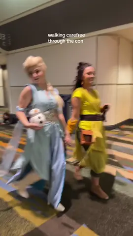 star wars princesses take megacon 💫 #megacon #jediprincess #jedielsa #starwarscrossover #scarydogprivilege #cosplay #disneycosplay #princesscosplay #raya #megara #rapunzel #diycosplay #starwarscosplay @Caitlin Killeen @Britt @A 🐝 