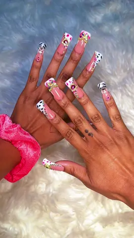 duck nails but press ons ??! 😍💅🏾🐥@LOVFUL did a thingggg #ducknails #nailfie #pressonnails #junknails #nailbling #lovful 
