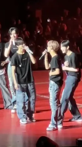 Members enjoying seeing Jaywon bicker in tiny 😆😆 #jungwon #jay #enhypen #jaywon #fyp #parkjeongsong #yangjungwon #kpop #foryou #fypage #kpopfyp #kpoptiktok #kpopph #viral 