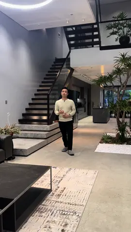 TY house Diện tích : 4,5mx44m Thiết kế thi công : 349Design Vị trí : Uông bí - Quảng Ninh Cùng trải nghiệm căn nhà phố theo phong cách hiện đại , gam màu cá tính .  #349Design  #Thietkethicong  #Chiakhoatraotay  #TYhouse