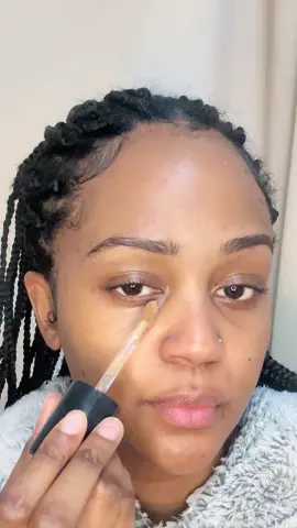 Doing my make up once every month has me struggling… practice will make perfect #fyp #esteelauder #mac #makeup #madebymitchell #ayshakomorah #sammkomorah 