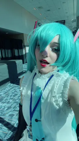 Love getting to be a little anime girl c: #setsucon2024 #cosplay #vocaloid #vocaloidcosplay #hatsunemikucosplay #16thbirthdaymiku #hatsunemiku 