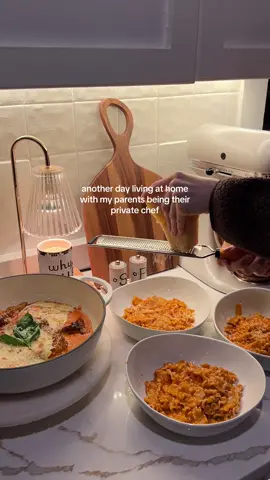 their reaction at the end🥰🍝  #sundaydinner #italianfood #cookingasmr #livingwithparents #dinneridea 