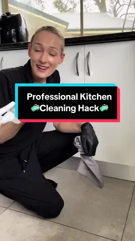 🤩How to clean your kitchen?? If you’re stick of saying🙄 “i have tried  eveything on my kitchen cupboards” or “my black kitchen cupboards are the worst to clean”  Well not to worry! We have your back ❤️ We understand.Try our cleaning technique to get streak free kitchen cupboards EVERYTIME 🥰✨ #kitchen #kitchenhack #kitchenclean #howto #CleanTok #cleaning #cleaninghacks #cleaningmotivation #cleaners #mumsoftiktok #houseoftiktok 