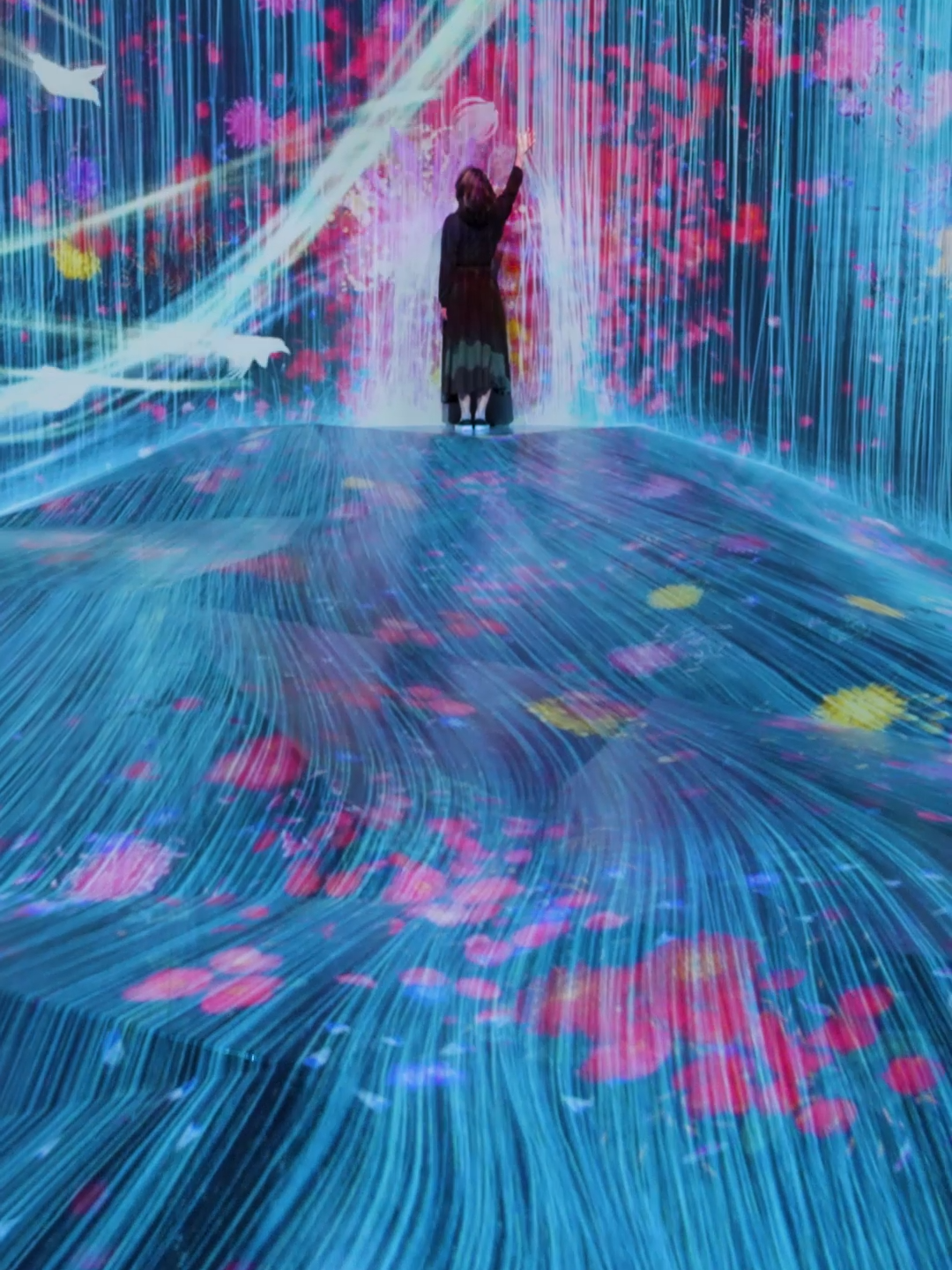 teamLab Borderless Tokyo unveiled in its entirety. Opens Feb 9 at Azabudai Hills. Tickets on sale #teamlabborderless #teamLab #azabudaihills #Tokyo #art #museum #exhibitions  チームラボボーダレス、全貌を発表。麻布台ヒルズに2月9日オープン。チケット販売中 #チームラボボーダレス #チームラボ #アート #美術館