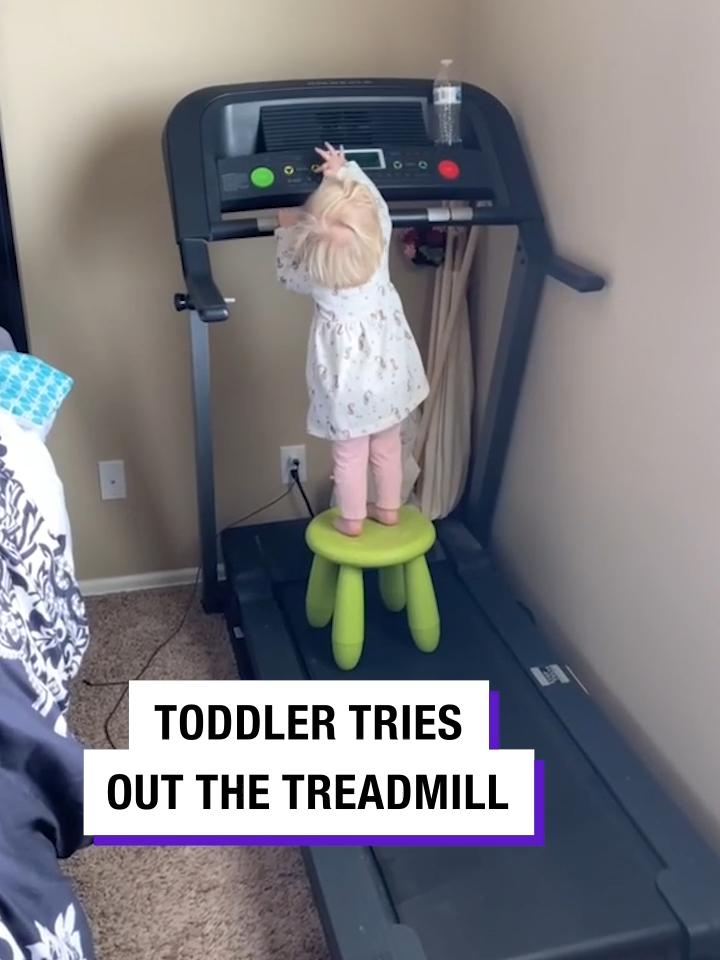 The swinging got me 🤣😭 (🎥: ViralHog) #funnytoddlersoftiktok #clevertoddlers #trending