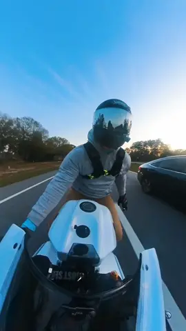 Just vibing ✌🏻  #motorcycle #biketok #motorcyclesoftiktok #fyp 