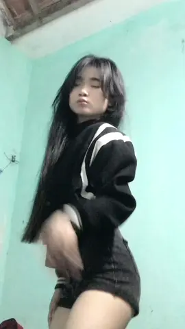 Hễ quay video là son không bôi🥲