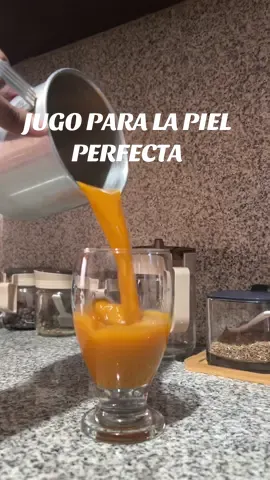 mi piel es otra desde que empece a tomar este jugo todas las mañanas, lo amo 🧡 #jugossaludables #jugosverdes #pielsana #pielbonita #pielsaludable #pielperfecta #parativiral #parati #fypシ゚viral #foryoupage❤️❤️ #foryoupageofficiall 