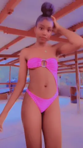 Pretty in 💕💕🥺#trendingvideo #jamaicatiktok🇯🇲viral #trending #fypシ #slimazzz😜 #🇯🇲viraltiktok 