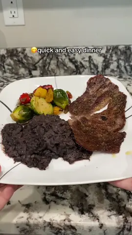 Easy milanesa night 🤍😋 what did yall eat for dinner today? Btw those vegetables from costco are the best 🔥 #costcofinds #costco #milanesa #Recipe #recetas #recetasfaciles #cooktok #cookingathome #cooking #stayathomemom #cookwithme #CapCut 