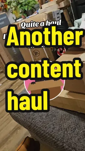 So many packages and so many videos to make. A few months ago I never imagined id be this blessed but here I am. Hard work and being consistent really pays off guys. Don't give up on your dreams ❤️ #UGC #contentcreator #chronicillnesscontentcreator #reviews #momtok #workingathome 