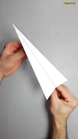 كيف تصنع طائرة ورقية تطير بعيد! لا تسقط 😱 | how to make paper plane that flies far, best paper plane  #origami  #paperplane  #DIY  #tutorial  #toys  #howto  #homemade  #papercrafts  #crafts  #easy 