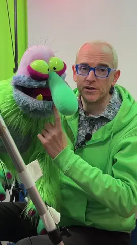 By jingo here is an in-depth look at how I make my “top notch” “High end” “Inspirational” content… #behindthescenes #philfletcher #philfletcherpuppets #puppetbuilder #puppeteer #puppet #puppets 