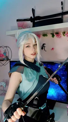 FAKE!!!!!! #Valorant #riot #riotgames #jett #jettcosplay #katana 