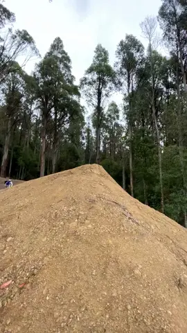 #bike #viral #mtb #enduromtb #downhillmtb #downhill #downhillbike 