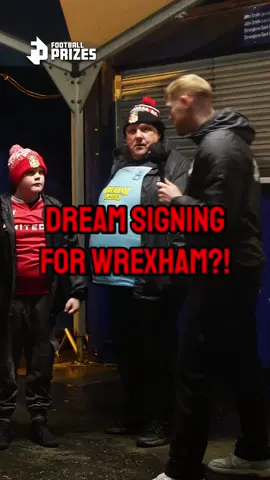 WAS NOT EXPECTING THAT 🤣🤣🤣 Who would be your dream signing?! 👀🤷‍♂️ #football #Soccer #wrexham #matchday #public #fyp #foryoupage #viral 
