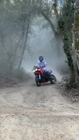 24/7 😂🤦🏻‍♂️ #africantwin #moto #drift 
