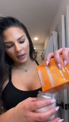 the secret to lighter armpits😂🫶  #BeautyTok #beautyhacks #beautytips #bakingsodaforbeauty #whiten #bakingsoda #makeupartistlife #oakvillemua #oakvillemua #gtamua #oakvillemakeup #oakvillemakeupartists #wakeupandmakeup #glowymakeup #neutrals #gtamakeupartist #gtamakeupandhair #gtamakeupartists #haltonmakeupartist #haltonmakeupartists #baldehbeautybar 