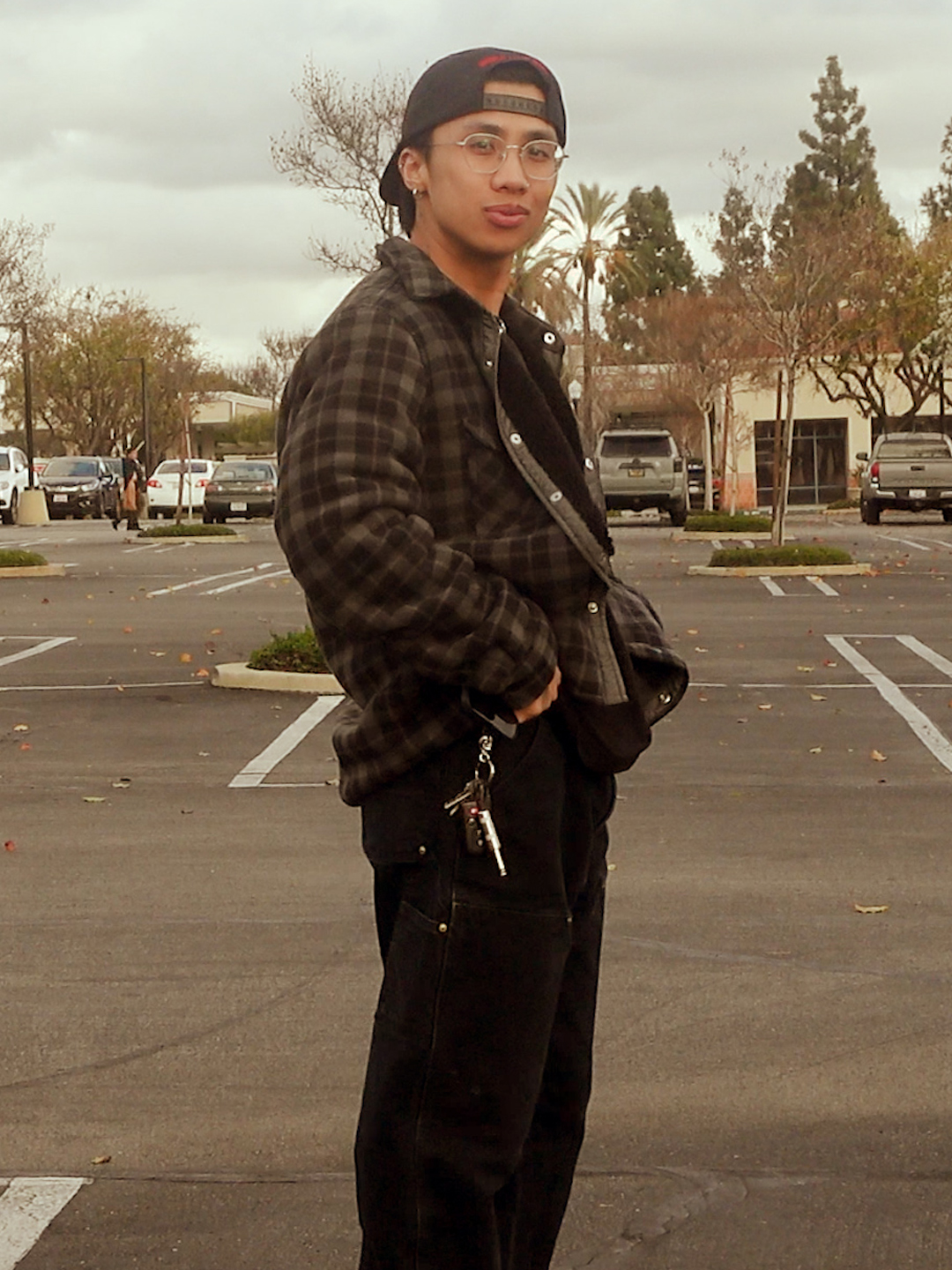 I wanted to mix it up today and try on some different clothes I don't normally wear #dayinmylife #getreadywithme #Vlog #tryingdifferentaesthetics #streetwear