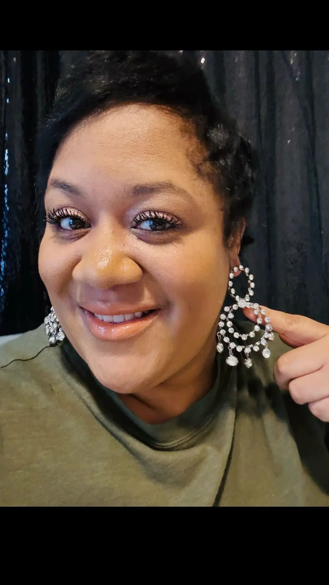 These Rhinestone Obsession esrrings and this fresh cut is everything!  #shopping #earrings #shorthair 