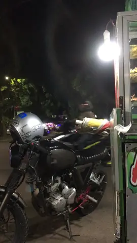 Ni ambil#fyp #fypシ #fyppppppppppppppppppppppp #foryoupage #foryourpage #mentahan #mentahanvideo #motor #motorcostumindonesia #mentahanvidio 