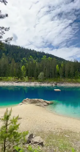 One of my absolute favorite place 🇨🇭🇨🇭 😍 CAUMASEE Switzerland 📍  #bestplacestovisit #tiktok #viral #naturphotography #myswitzerland #caumaseeflims #caumasee #swissbeautiful #schweiz 