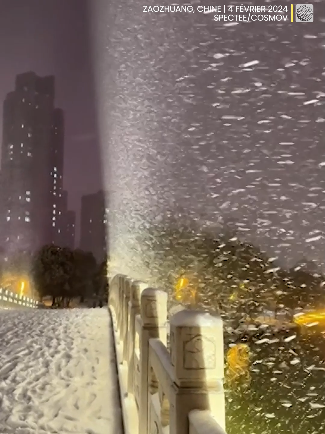 On se croirait dans Le Dôme de #StephenKing! 😯 #neige #phenomeneoptique #hiver #chine #meteo