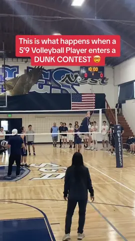 Bro was FLYING ✈️😱 (Via @Achilles ) #athlete #vertical #dunk #dunkcontest #highschoolsports #volleyball #basketball 