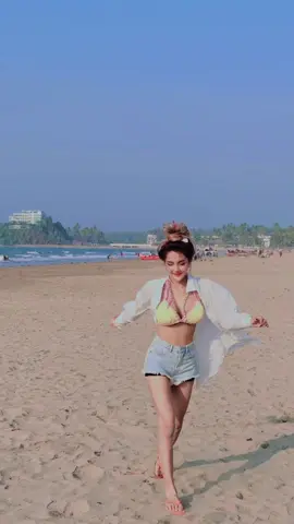 Beach mood🙈 #djviolet #fyp 