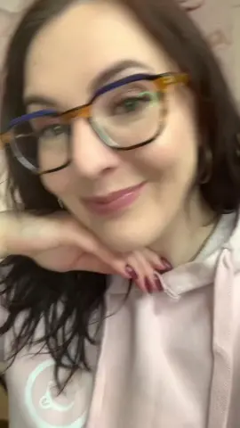 Rocking those new eyeglasses 🤓  #newglasses #BeautyTok #makeupartist 