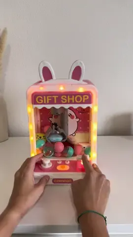 When my three year old sae this, ge went crazy 😅 he absolutely loved that could try unlimited times without mom and dad telling him we dont have anymore dollar bills 😜 My husband and I were also taking turns 🤭 #clawmachine #clawmachinewin #kidstoys #asmr #asmrsounds #asrmunboxing #unboxing #tiktokshop #toddlertoys #unboxingasmr #unboxingtoys #fyp #foryoupage #latina #latinacreator 