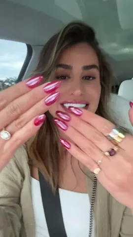 💅🏼📞 nail day called ##chromenails