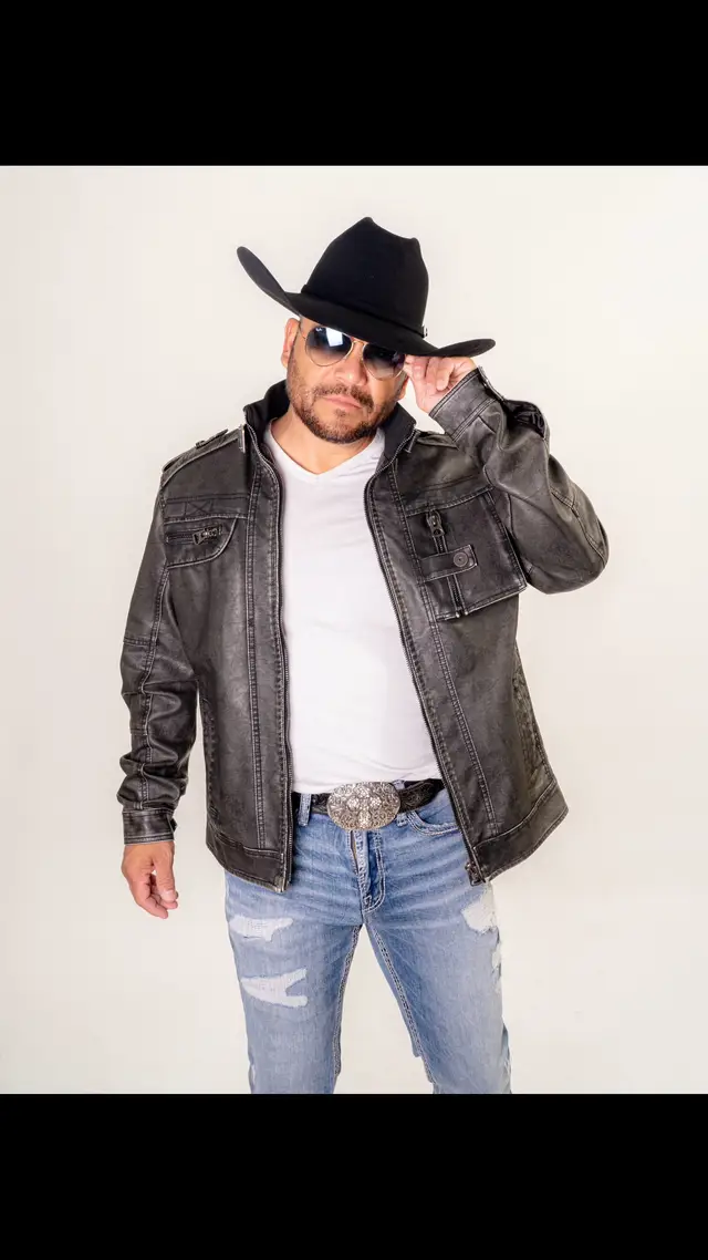 Que tal mi raza 🤠🪗🪗🤠 #vinomaldito 