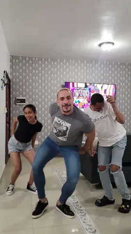 Ellos ya bailan el cintureo 