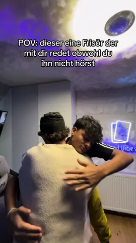 dieser eine Frisör in deiner Stadt be like: man hört nie etwas wegen der Maschine ey #fy #foryou #foryoupage #fyp #viral #memes #deutschememes #barbershop #comedy #funnyvideos #tiktokdeutschland #frisör #lustig #lachen 