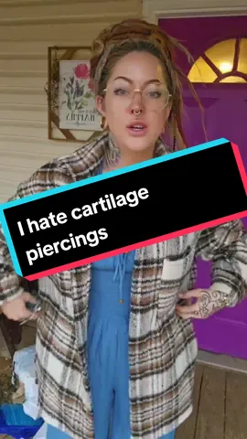 why is it so hard tho 😭😭 Any other piercers have Tips please share! I can't seem to find anything that works, even as a piercer myself. I toss and turn waaay to much to ever make a cartilage piercing work 😭 how long did it take your cartilage piercings to heal? what were some methods that helped?  #cartilagepiercings #healingearpiercings #whymypiercingsneverheal #piercingpillows #earpiercings #bodypiercings #earpiercingaftercare #piercingeducation #allthingspiercings #bestpiercer 