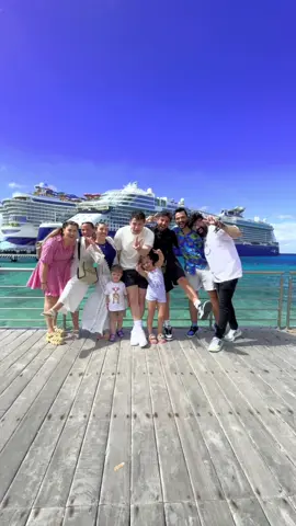 فريندز الحلقة اللي سافرنا مع بعض على اكبر سفينة في العالم 🛳️🌊  F.r.i.e.n.d.s the one where we spent a week onboard the biggest cruise in the world 🛳️🌊 #احمد_النشيط #فريندز #اصدقاء #friends #cruise #iconoftheseas #انصالة #انس_مروة #اصالة_مالح #غيث_مروان #غيث_سارة #سارة_الورع #زياد_سارة #fypシ 