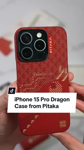 A fun case from Pitaka honoring the year of the dragon. Happy New Year's for the ones that celebrate it! #pitaka #yearofthedragon #lunarnewyear2024 #chinesenewyear #iphonecase #unboxing 