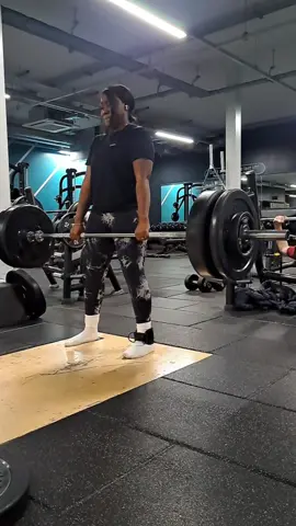 Women deadlifting 🏋️‍♀️. Another Deadlifting sessions hitting my PB lifting 95kg. Second session doing deadlifts after 6 months. consistency is key!  💫Deadlift 💫Women Deadlift  #fyp #deadlift #deadlifting #womendeadlift #gymbeginner #foryoupage #fypシ #viral #weightlifting #gymmotivation #fullbodyworkout #pb #goals #gymgoals 