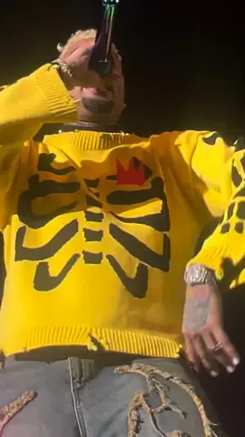 @chrisbrownofficial LOYAL #chrisbrown #chrisbrownofficial #teambreezy 