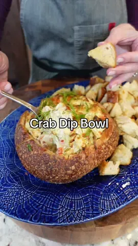 Next up: San Francisco. Soughdough Crab Dip Bowl #sourdough #crabdip #foodies #cookingwithshereen 