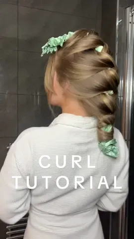 If you struggle to get heatless curls to work or find them too uncomfortable to sleep in, you need to try unicorn curls !! 🦄🫶🏼  Heatless curler: @Give Me Cosmetics  #hairtutorial #heatlesscurls #heatless #hairstyle #longhair #haircareroutine #unicorn #hairtransformation 