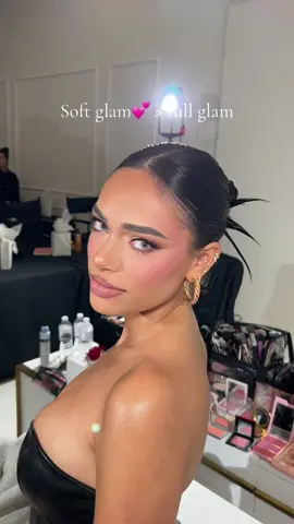 Soft glam is forever superior ✨ Throw back to my masterclass look day 1! Ig: makeup.by.dea #torontomakeupartist #gtamakeupartist #softglam #naturalmakeup 